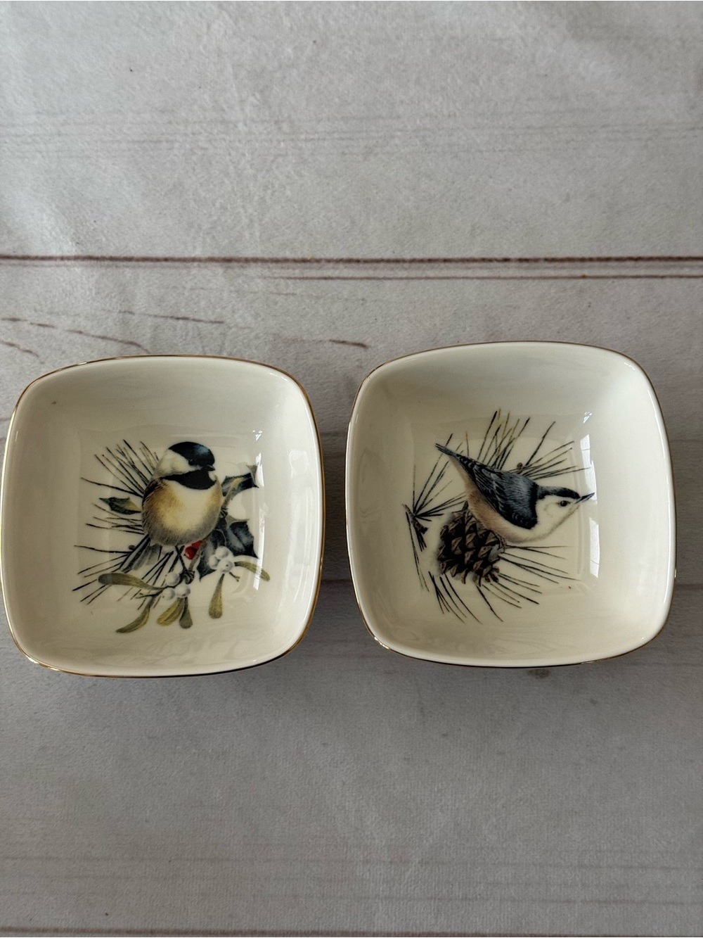 Lenox Winter Greetings Bird Dishes Chickadee & Nuthatch Set of 2 Collectible